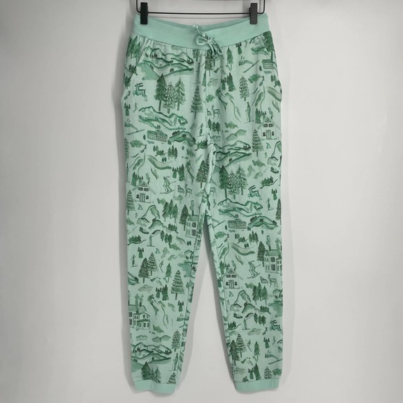 Hill House Teddy Jogger Sweatpants in Ski Chalet Print Green - Picture 7 of 8